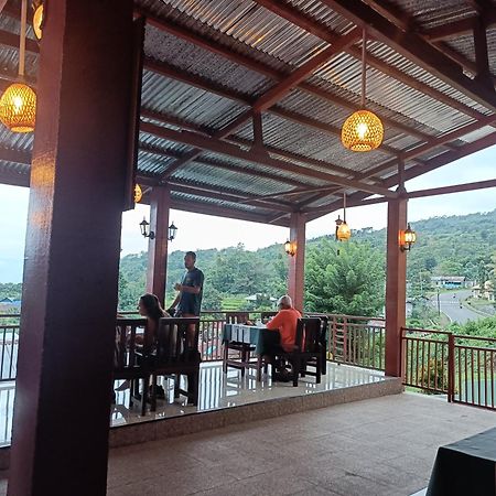 Moon In Hotel เคลิมูตู ภายนอก รูปภาพ