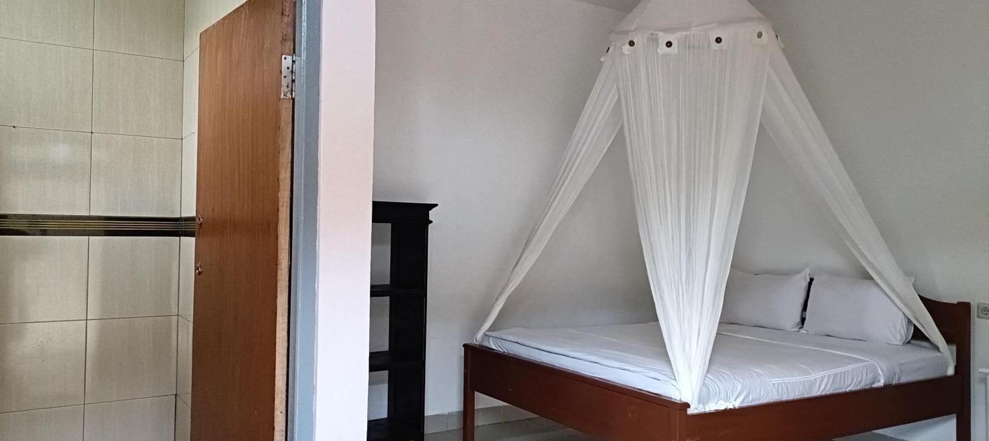 Moon In Hotel เคลิมูตู ภายนอก รูปภาพ